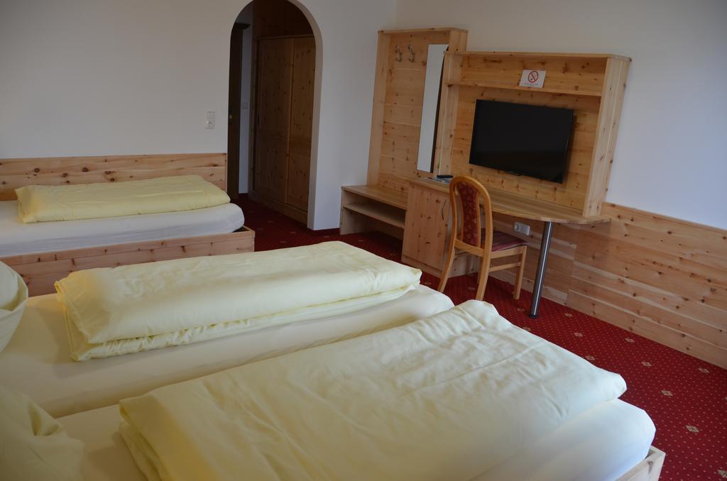 Gasthof-Pension Urzn Altmünster 외부 사진